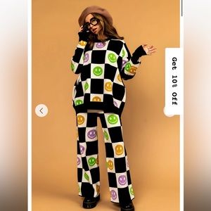 NWOT Dressed in LALA knit smiley set S/M